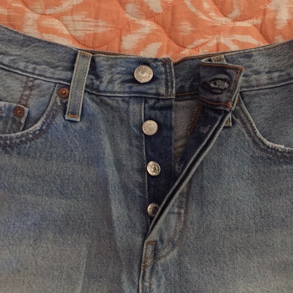 501 Levi Jean Shorts - Picture 3 of 5